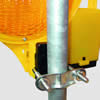 Bakolight mit Halter am Mast
