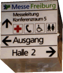 Beleuchteter Informationswürfel Messe Freiburg